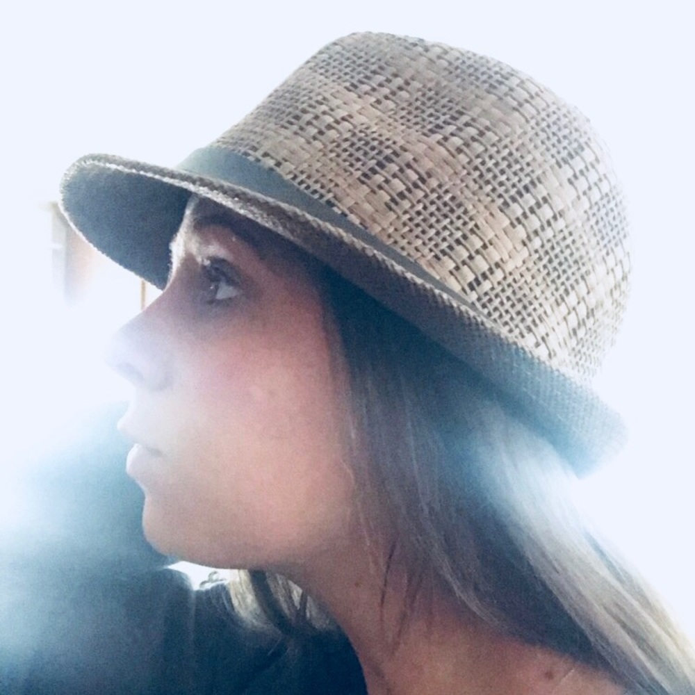 Fedora - Picture 2 of 3